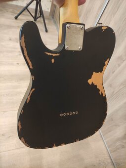 Gitara Vintage V62 Icon Distressed Black - 5