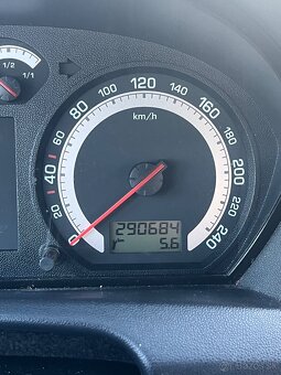 Škoda Fabia vRS 1.9 TDI 96 kW - 5