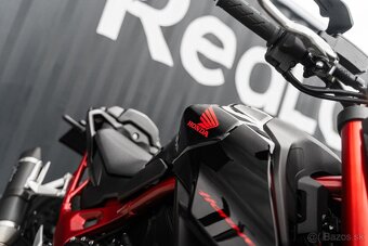 Prenájom Honda CB750R Hornet - 5