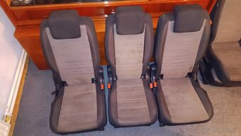 Predám sedačky Touran 2016 - 5