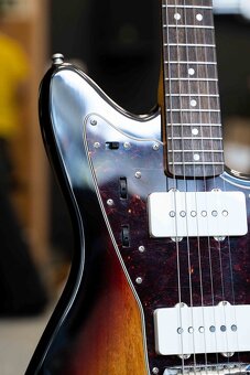 Fender Squier Classic Vibe '60s Jazzmaster IL 3-Tone Sunbur - 5