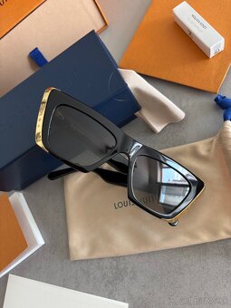 Louis Vuitton Moon Cat Eye Sunglasses Z1655W - 5