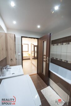 Na predaj 3 podlažný rodinný dom, rekonštrukcia, parkovanie, - 5