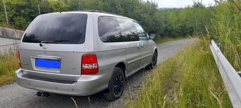 Predám KIA Carnival 2.9CRDI 7miest. - 5