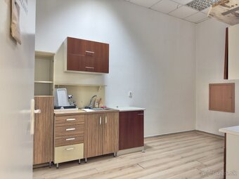 Na prenájom obchodné priestory – 135 m², Prievidza, Veľkonec - 5