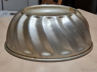 Retro forma na pečenie bábovky - 5