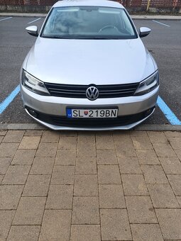 VW Jetta - 5