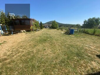 Stavebný pozemok na výstavbu rodinného domu o výmere 1873 m2 - 5