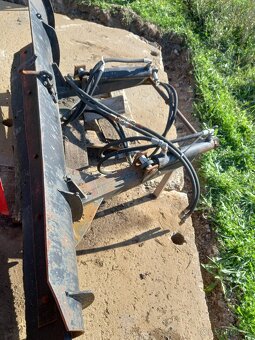 Predná radlica na traktor - čelná - 5