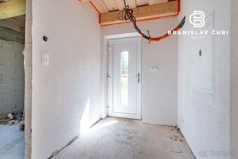 NA PREDAJ RODINNÝ DOM V OBCI PROSIEK - 5