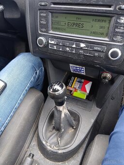 Predam Wolkswagen touran - 5