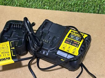 Dewalt nabíjačky - 5