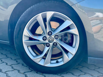 Opel Astra Sport Tourer ST 1.6 Turbo 200k S&S Innovation AT6 - 5