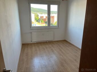 NA PRENÁJOM 3 IZBOVÝ, DUBNICA NAD VÁHOM, od 01.01.2026 - 5