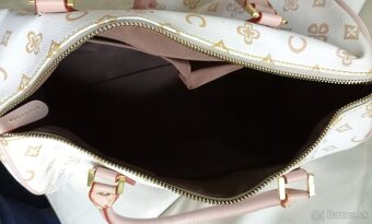 Väčšia kabelka - 5