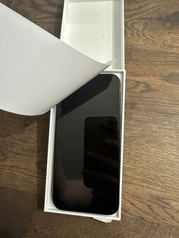 iPhone 16 Pro Max 256 GB čierny - 5