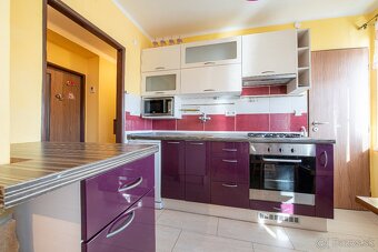 Unikátny 3-izbový byt so záhradou, bazénom, garážou a parkov - 5