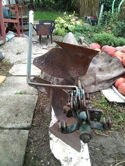 Predám pluh obojstranný za malotraktor. - 5