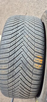 Predám 4ks.celoročné pneumatiky continental 225/45R17 94W. - 5