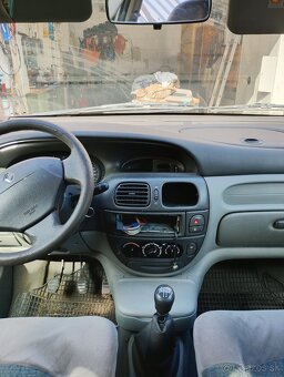 Renault Scénic - 5