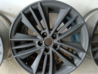 5x108 r 18 Ford - 5