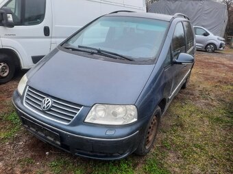 Rozpredam Volkswagen Sharan 1,9tdi 85kw . - 5