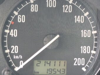 Škoda fabia 1.4 mpi. Sedan top stav - 5