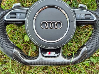 RS AUDI VYHRIEVANY KARBONOVY VOLANT S RS PADLAMI - 5
