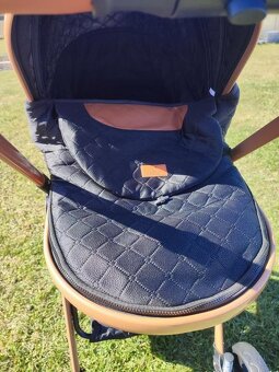 Nový kombinovaný kočárek 3v1 (černo-zlatý) - 5