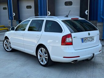 Skoda Octavia Combi 2.0TDI CR RS - 5