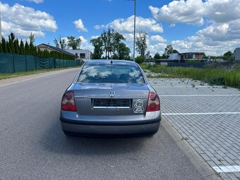 Volkswagen Passat 1.9 TDI Business - 5