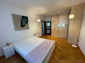 na prenájom 2 izbový byt Bratislava-Nivy,  Košická ul - 5