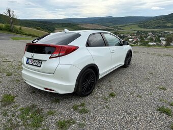 Predám Honda Civic 1.8 i-VTEC Executive - 5