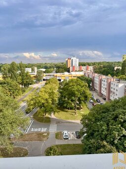 NA PREDAJ 1 - IZB. BYT (37m2) BRATISLAVA , MAMATEYOVA UL. - 5