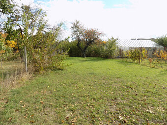 Na predaj starší dom v N. Zámkoch -pozemok 807 m2. - 5