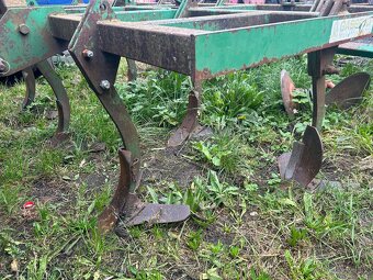 Predám radličkový podmietač podryvák HEGER - 5