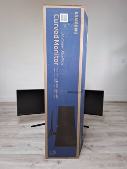 Samsung zaoblený monitor - 5