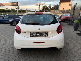 Peugeot 208 1.2 PureTech Signature E6d-ISC - 5