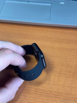 Apple Watch 10 42mm JET BLACK - rok záruka, len odskúšané - 5