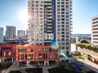 ŠIKOVNÝ 2 IZBOVÝ BYT S VEĽKOU TERASOU A GARÁŽOVÝM STÁTÍM NA  - 5