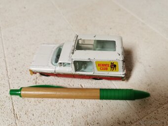 Corgi Chevrolet Impala Kennel pick up - 5