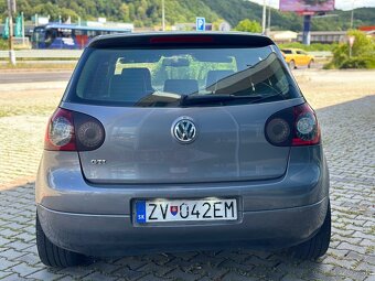Volkswagen Golf - 5