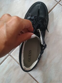kotnicky GUESS - 5