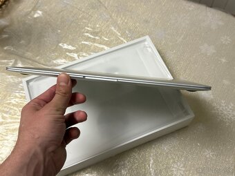 MacBook Air 2019 256GB v úžasnom stave - 5