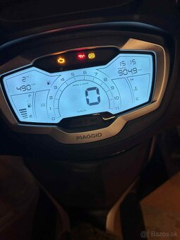 Piaggio Beverly 400 - 5