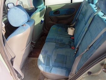 Renault clio 1.2 43kw rok 1.1.2000 - 5