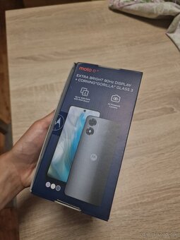 Motorola moto e14 predam/vymenim - 5