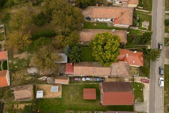 Exkluzívny predaj rodinného domu v obci Bojná - 5