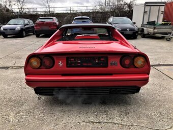 Ferrari 328 GTS z roku 1987 - 5