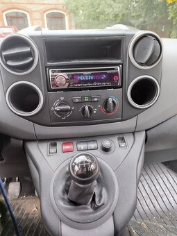 Predám Peugeot Partner - úžitková verzia - 5